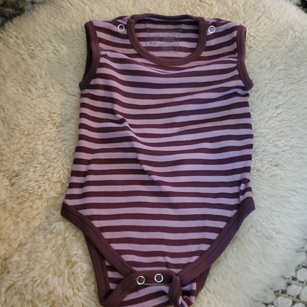 L'oved Baby one piece onesi sleeveless purple 9-12